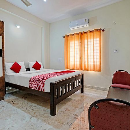Hotel O Sri Chowdeshwari Boarding And Lodging Tavarikere ภายนอก รูปภาพ