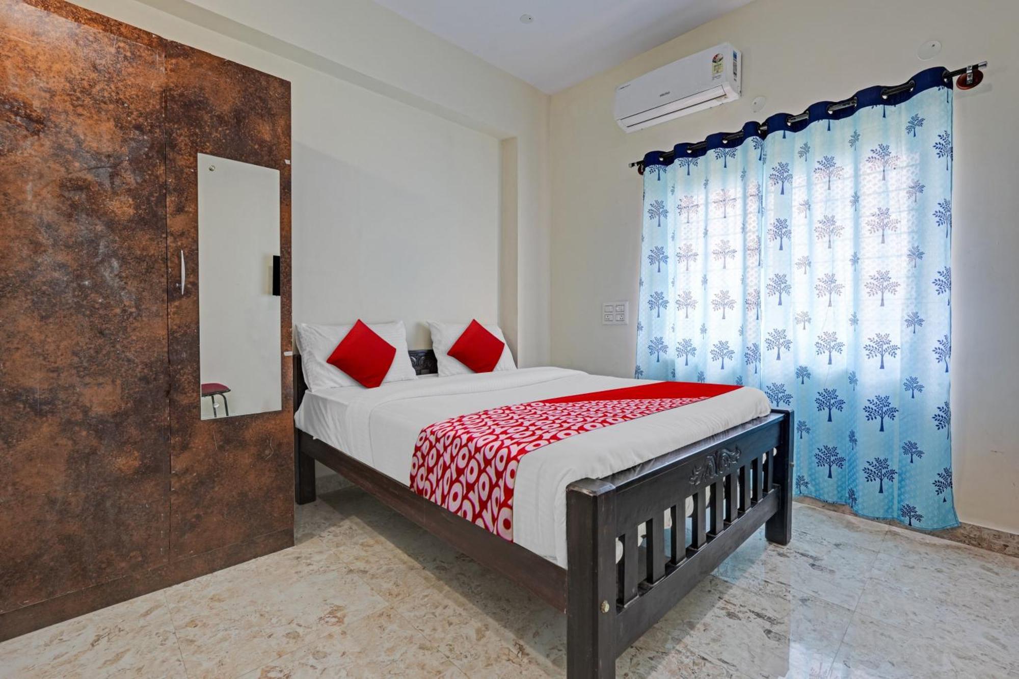 Hotel O Sri Chowdeshwari Boarding And Lodging Tavarikere ภายนอก รูปภาพ